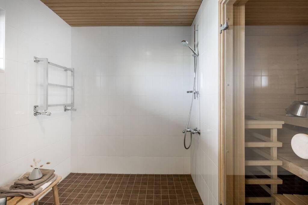 Spacious Home With Four Terrace, Sauna, Sea View Helsinki Eksteriør billede