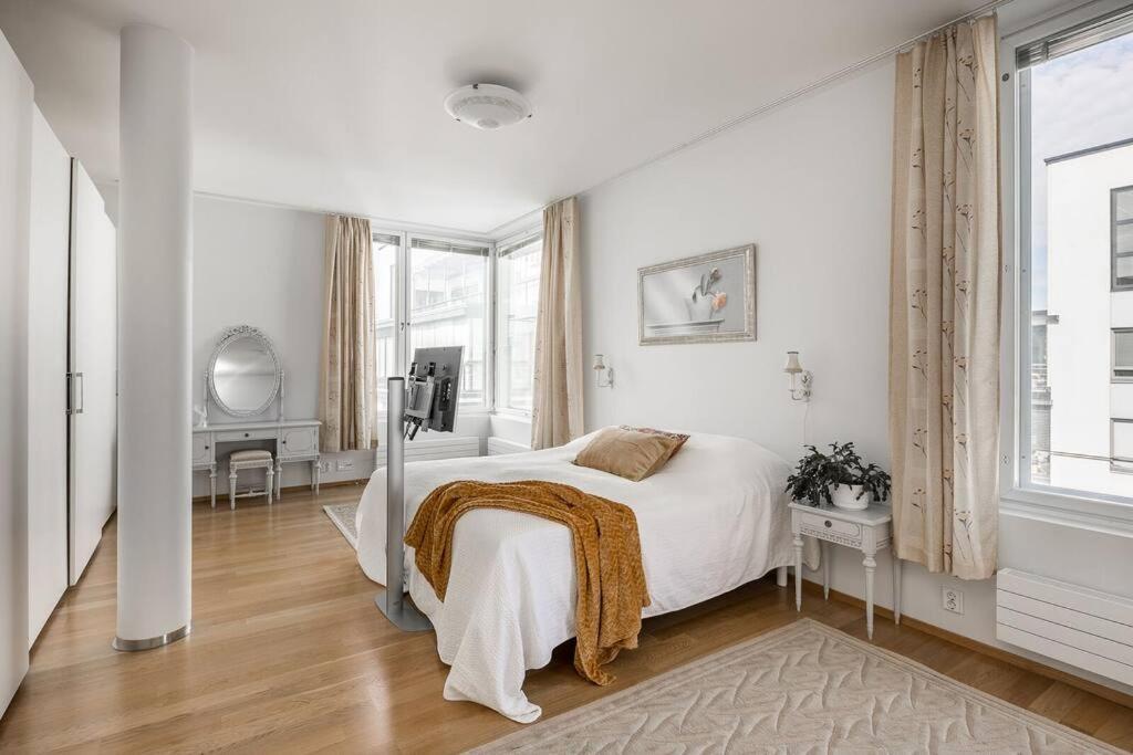Spacious Home With Four Terrace, Sauna, Sea View Helsinki Eksteriør billede